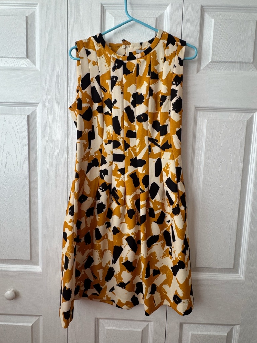 H&M Abstract Brushstroke Sleeveless Pleated Dress - Size 8